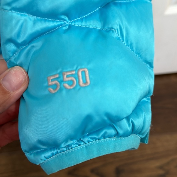 GUC. North Face 550 XL girls 18 jacket. Worn a little at the sleeves, pictured. - Picture 6 of 11